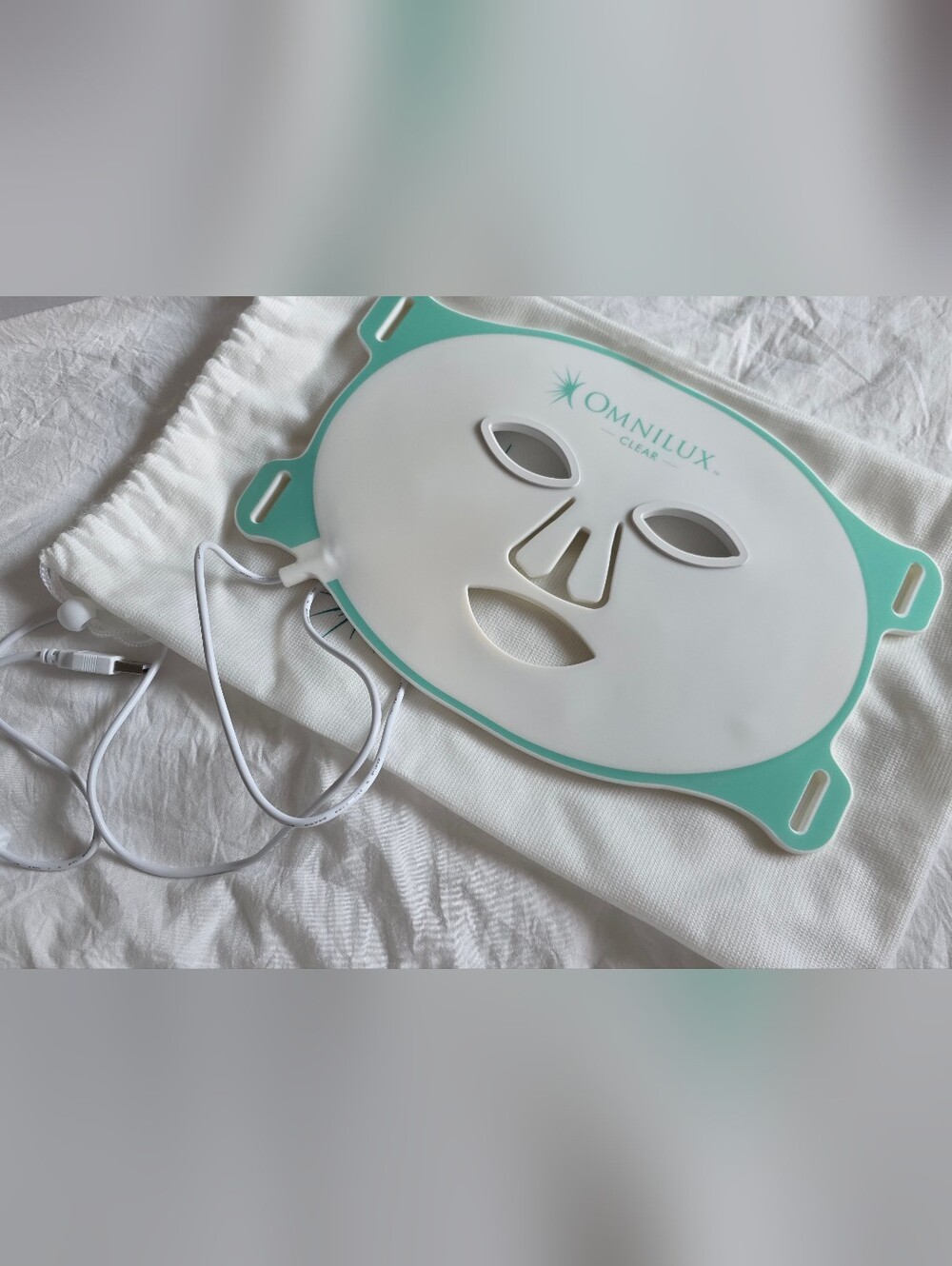 Omnilux Clear LED Acne Therapy Mask FDA-Cleared Blue + Red Light Therapy Mask - Picture 10 of 13